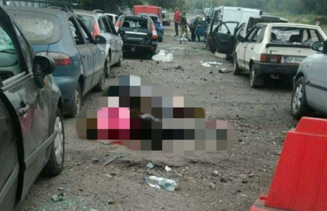 Оккупанты обстреляли колонну гражданских в Запорожье: много погибших и раненых