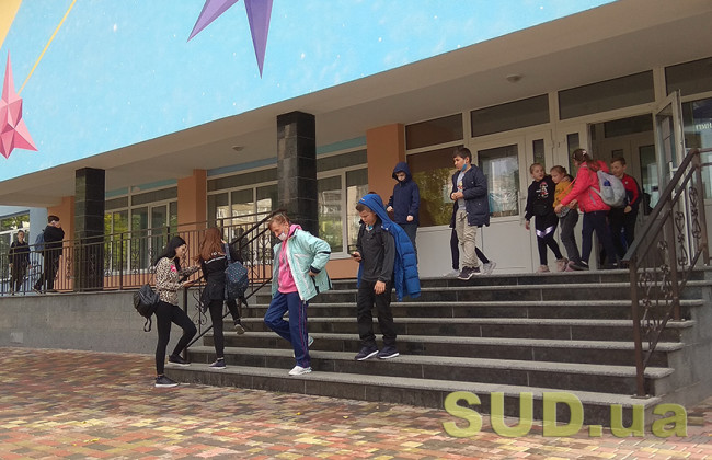 В школах Киева собираются усилить охрану: что известно