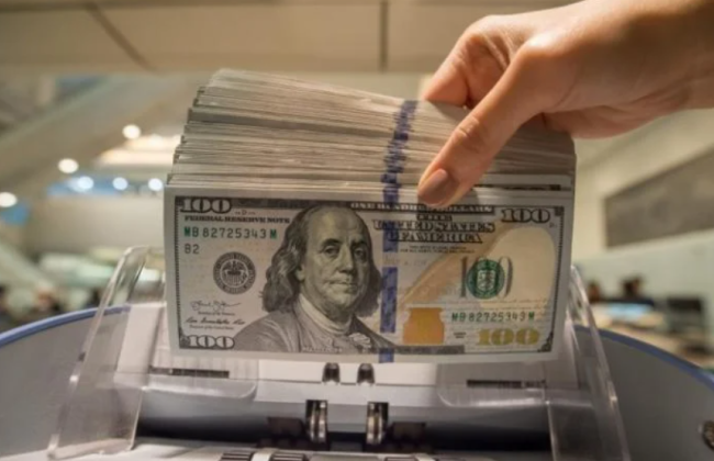 НБУ збільшив щомісячний ліміт для купівлі громадянами безготівкової валюти до 100 тисяч грн