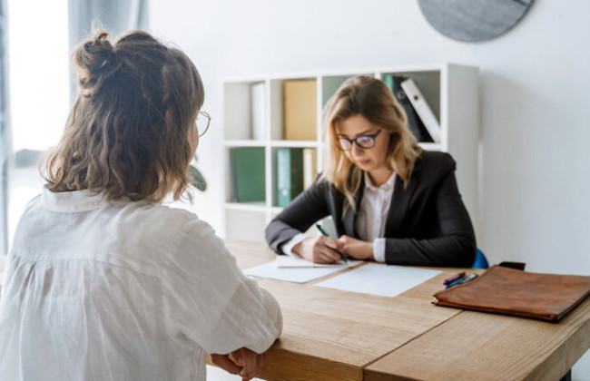 Кабмін пропонує дозволити працювати з 14 років без згоди батьків