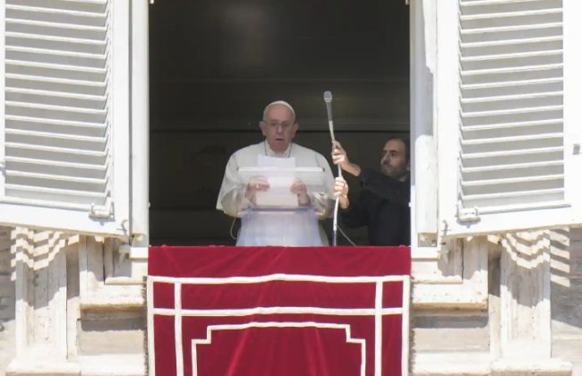 Папа Римський закликав Путіна припинити «спіраль насильства та смерті»