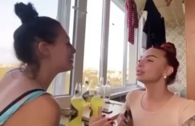 Победительница конкурса «Миссис Крым» спела «Ой у лузі червона калина» и получила угрозы