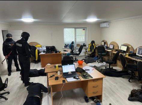 У Києві викрили шахраїв, які ошукали українців на 10 млн грн, пропонуючи роботу у Європі