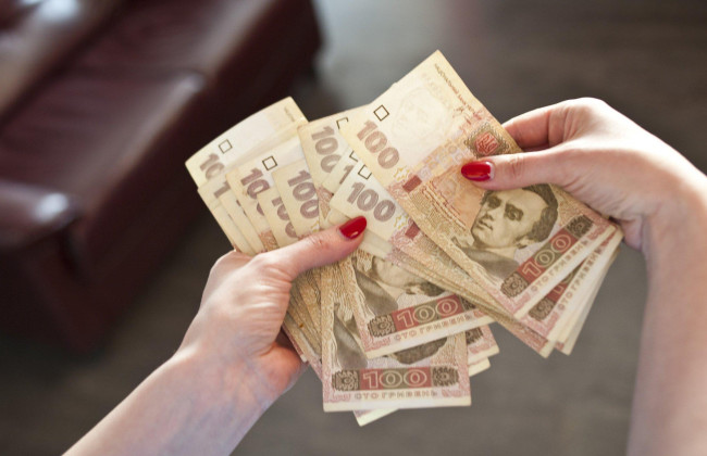 Компенсации за коммуналку во время отопительного сезона: кому вдвое увеличили выплаты