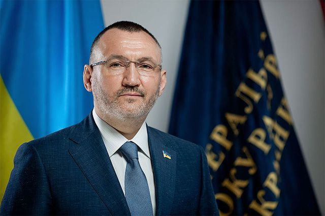 Народному депутату Ренату Кузьмину сообщили о подозрении в государственной измене