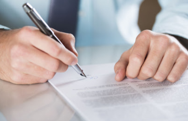 Оспаривание нормы ГСТУ в части указания имен и фамилий должностных лиц в документах: суд открыл производство по делу