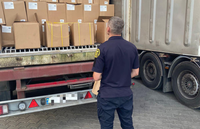 На Одещину намагалися ввезти понад 22 тонн креветок під виглядом гуманітарної допомоги