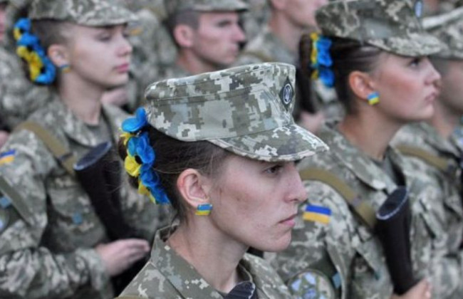 Рада прийняла закон про добровільний порядок взяття жінок на військовий облік