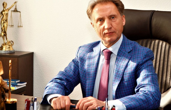 Президент Всемирного конгресса украинских юристов Николай Онищук поздравил коллег с профессиональным праздником — Днем юриста