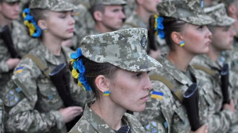 Рада приняла закон о добровольном порядке взятия женщин на военный учет