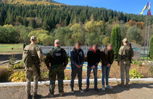 На Буковине 20 военнообязанных пытались незаконно пересечь границу