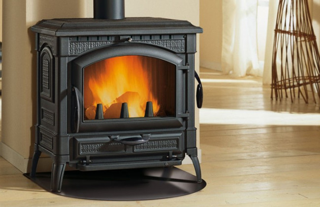 «Укрзализныця» изготовит для жителей освобожденных городов и сел Херсонщины шесть тысяч печок-«буржуек»