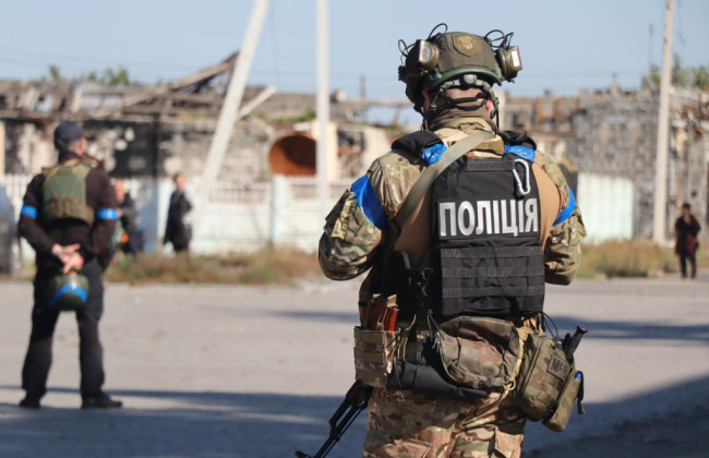 Поліція ексгумувала 20 тіл на місці масового поховання в Лимані