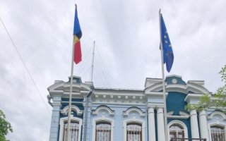 В Киеве российская ракета взорвалась возле посольства Румынии, также пострадало здание консульства Германии
