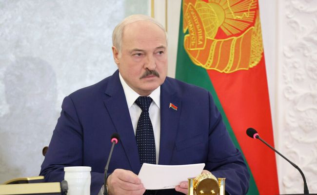 Лукашенко наказав прийняти й розмістити на території Білорусі російських військових