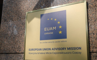 Здание Консультативной миссии Евросоюза в Киеве пострадало во время ракетных обстрелов