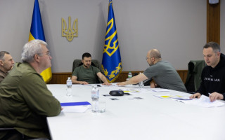 Зеленський провів нараду, на якій Мінцифра повідомила, що інфраструктура мобільного зв’язку не постраждала