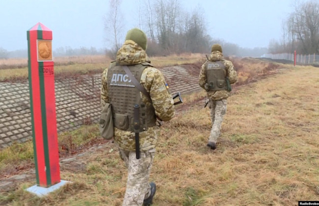 Зеленский предлагает разместить международных наблюдателей на границе с Беларусью