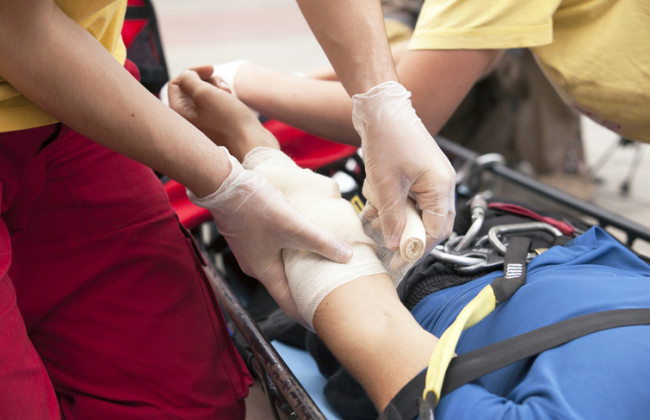 Как оказать первую помощь пострадавшему: базовые правила