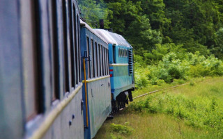 УЗ повідомила, скільки потягів затримуються в дорозі