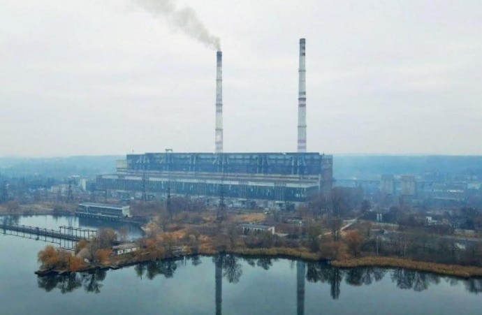 На Ладижинській ТЕС унаслідок обстрілу пошкоджене енергетичне обладнання, відео