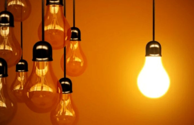 «Що більшим буде споживання, то більше буде обмежень»:  українців закликали зменшити споживання електроенергії