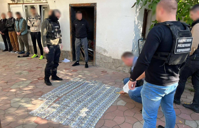 $18 000 за переправку группы военнообязанных за границу: в Закарпатье разоблачили схему