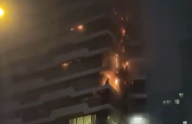 В Стамбуле вспыхнул небоскреб: появилось видео