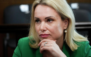 Суд в РФ ограничил Марину Овсянникову в родительских правах, — СМИ