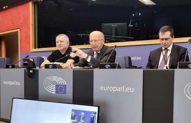 Андрій Костін заявив, що гроші тих, хто так чи інакше підтримує російську агресію, мають бути не лише арештовані, а й конфісковані