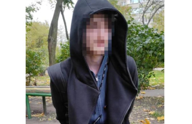 У Києві чоловік влаштував стрілянину з пістолета на вулиці