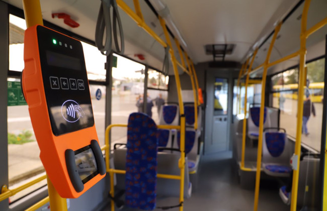 В трамваях Киева теперь можно рассчитаться картой