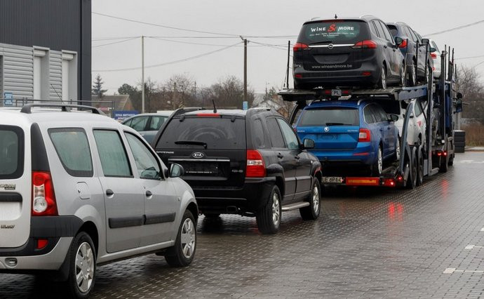 Комітет Ради розглянув два законопроекти щодо оподаткування транспортних засобів, які ввозяться на митну територію України