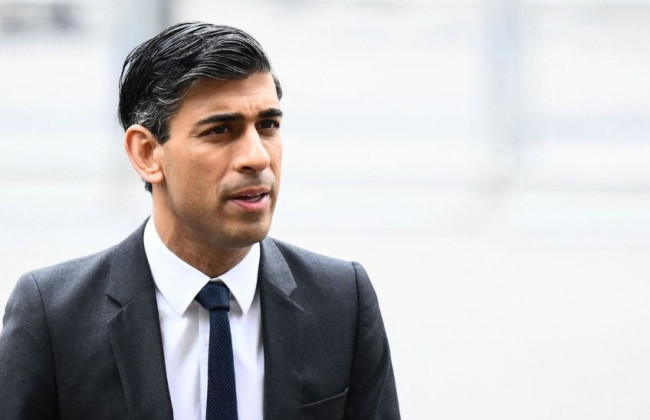 Риши Сунак заявил, что будет бороться за должность премьера Британии