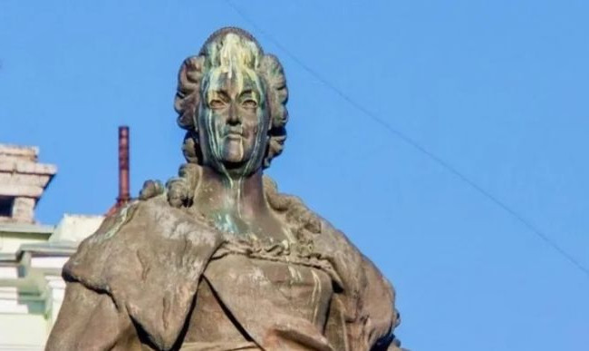 Какая судьба ждет памятник Екатерине II: в Одессе провели онлайн-голосование