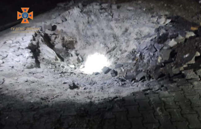 В Днепре на АЗС произошел пожар в результате вражеского обстрела: в ГСЧС рассказали о ситуации