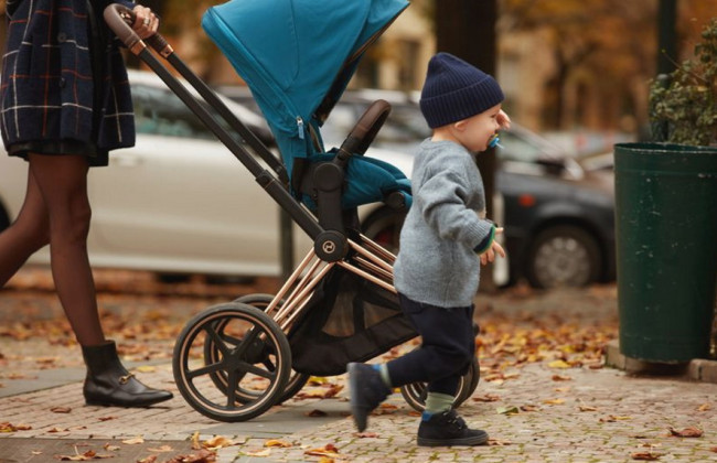 Причисляется ли к стажу женщинам время ухода за малолетним ребенком
