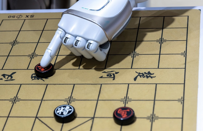 У Китаї робот обіграв міжнародного гросмейстера в грі в китайські шахи