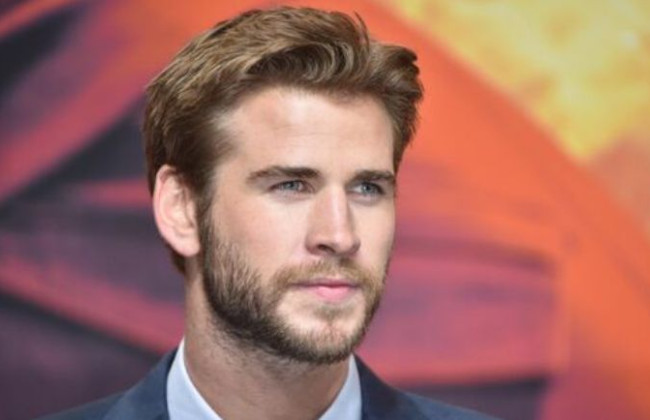 Лиам Хемсворт заменит Генри Кавилла в сериале «Ведьмак»: когда это произойдет