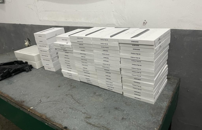 На границе изъяли партию девайсов известных мировых производителей приблизительно на 4,5 млн гривен