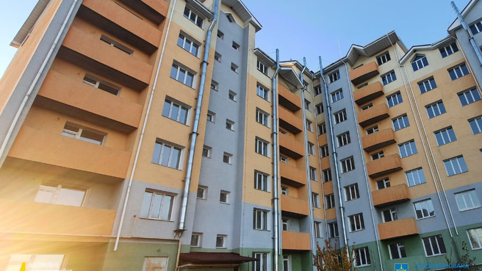 Розтрата понад 18 млн грн при будівництві житла для військових: підозрюють експосадовця Міноборони та директора фірми – забудовника
