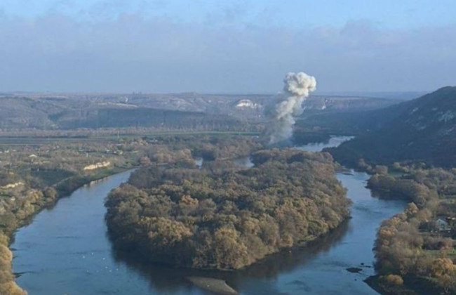В Молдове упала российская ракета, которую сбила украинская ПВО: фото и видео