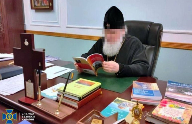 Листування з Кирилом та антиукраїнська література: СБУ провела обшуки у керівництва УПЦ МП Кіровоградської області