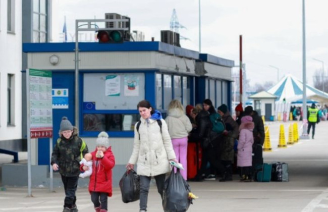 Кабмин прогнозирует, что в 2023 году из-за границы вернутся 1,8 миллиона украинцев