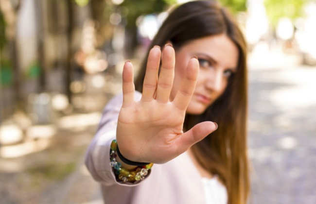 Журналисты, фотографы и операторы должны будут сообщать непубличным лицам о съемке, а если человек не желает попасть на телеэкран, то снимать его нельзя – Стефанчук
