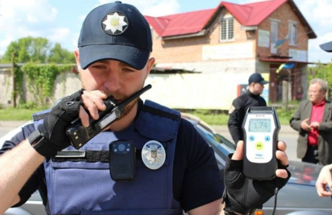 Водитель отказался пройти проверку на опьянение с помощью Драгера, но не от прохождения осмотра в медучреждении: апелляционный суд отменил наложение штрафа