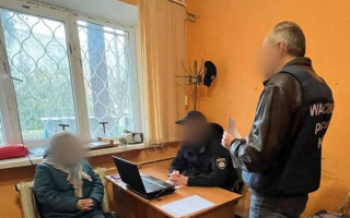 Отримала від окупантів «посаду директора» школи: колаборантці повідомлено про підозру