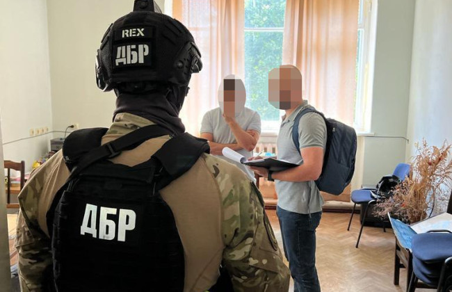 Взятки за таможенное оформление зерна: будут судить руководителя таможенного поста в Одесской области