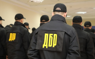 ДБР підозрює ще одного експосадовця КМДА у незаконній передачі права власності на державне майно профспілкам на мільярди гривень