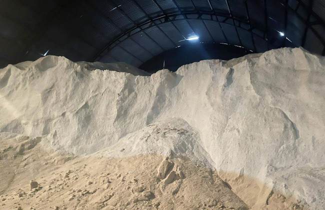 В КГГА рассказали, чем будут обрабатывать дороги в этом году